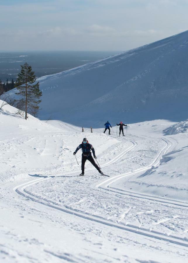 Hotel Yllashumina Äkäslompolo エクステリア 写真